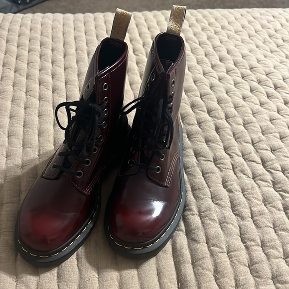 DR. MARTENS - Picture 2 of 4